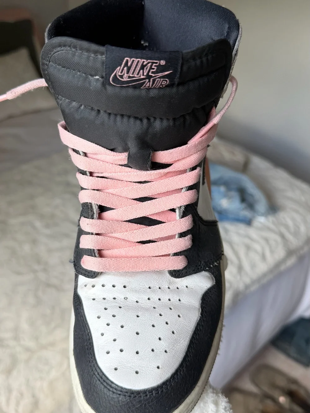 Nike Air Jordan 1 High Women’s Sneakers - White, Black & Pink Laces